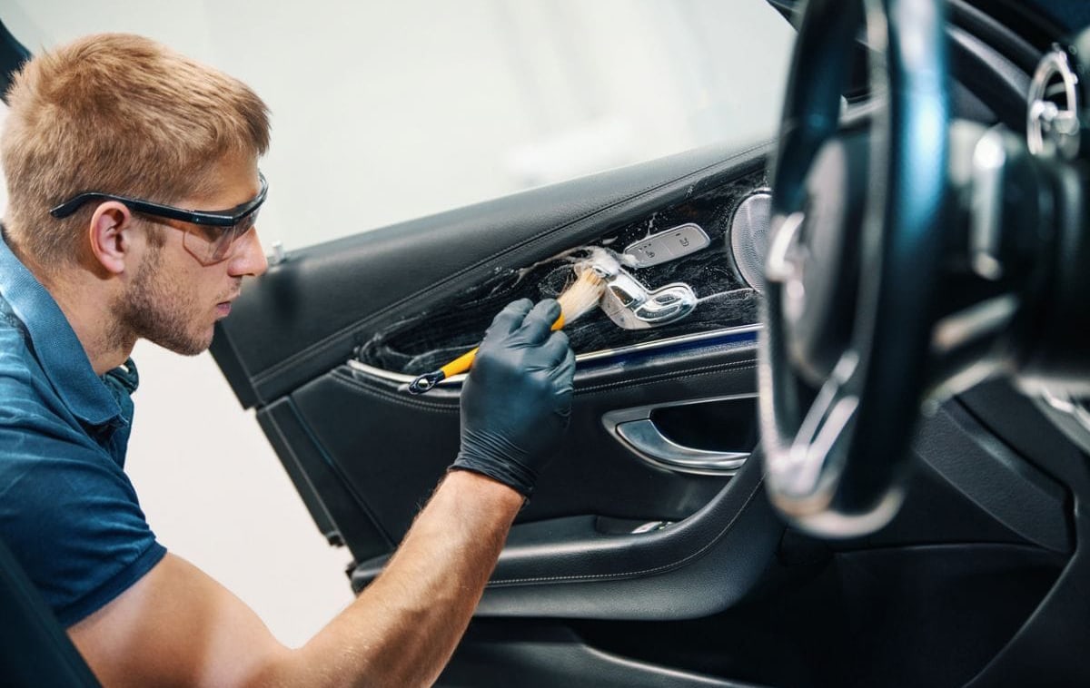 Limpiar la tapicería del coche ¿Por qué es importante qué debemos en cuenta? – Maddox Detail detailing
